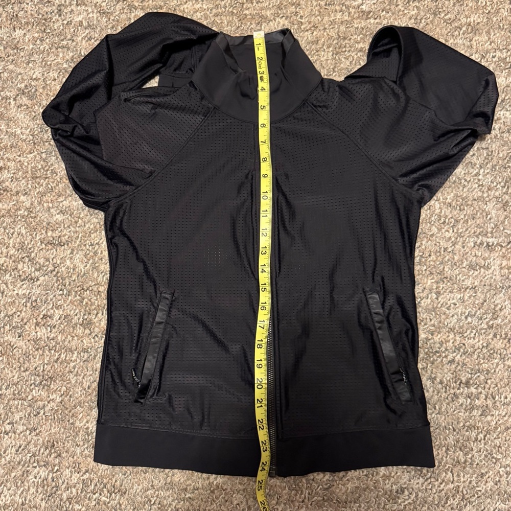 Lululemon Black Mesh Women's Zip-Up Jacket - Picture 5 of 8